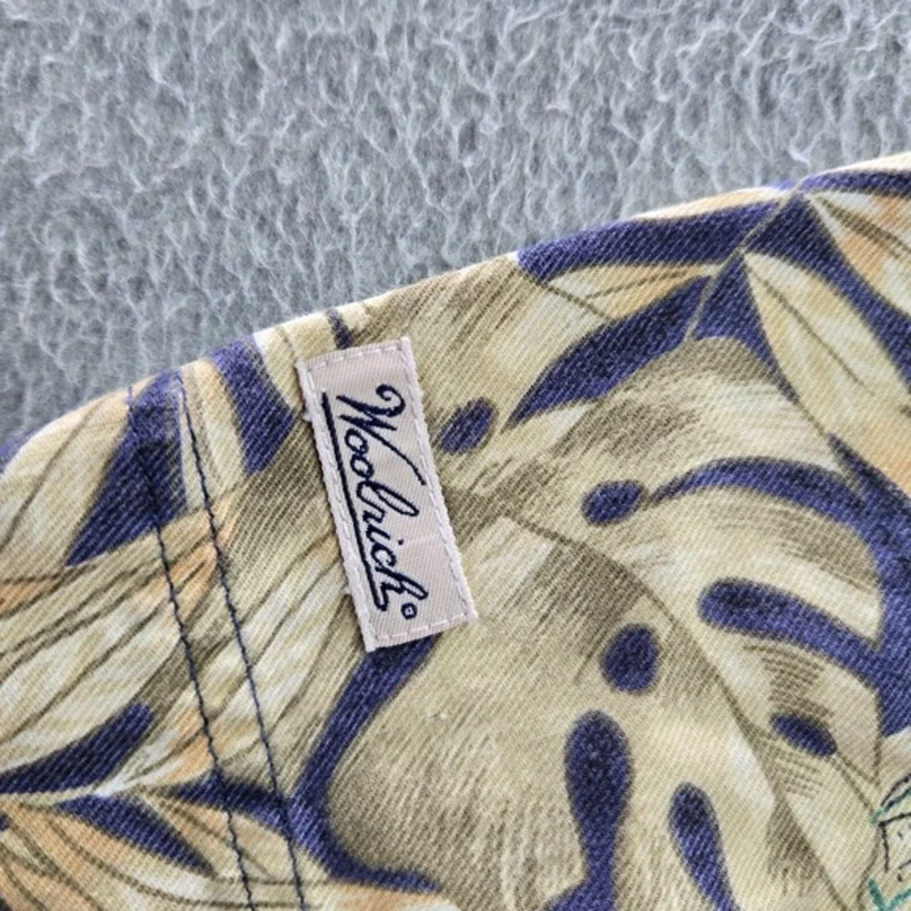Woolrich Men Button Up Shirt XL Blue Leaf Print Sailboat Allover Print Collar‎